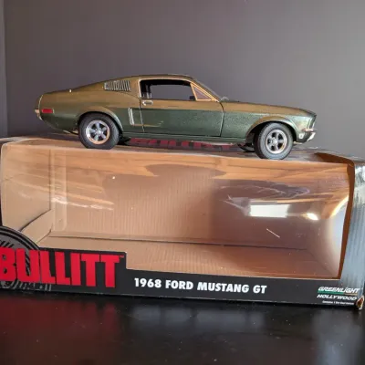 GreenLight Hollywood Bullitt 1968 Ford Mustang GT 1:18 Die-Cast Model
