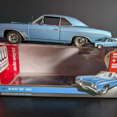 Auto World American Muscle 1967 Buick GS 400 1:18 Scale Limited Edition with 1:64 Replica
