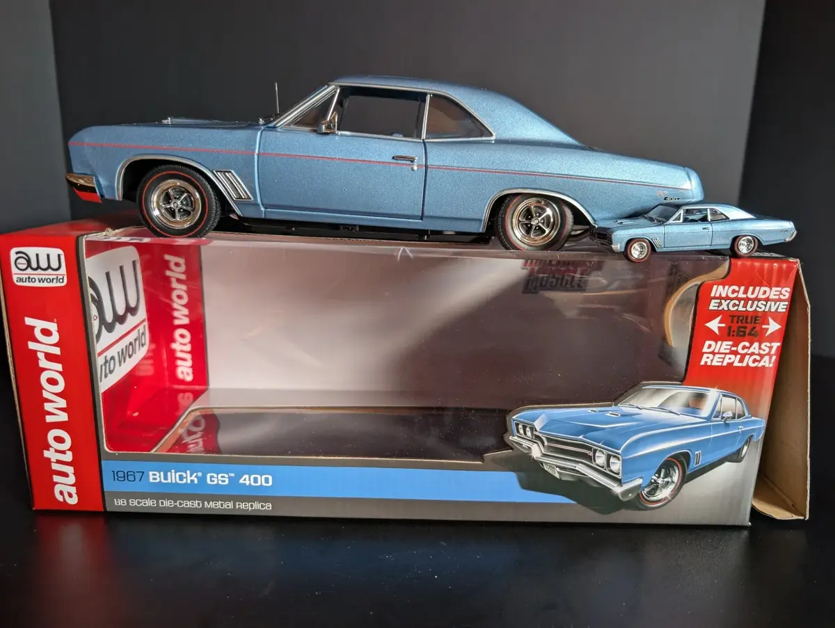 Auto World American Muscle 1967 Buick GS 400 1:18 Scale Limited Edition with 1:64 Replica