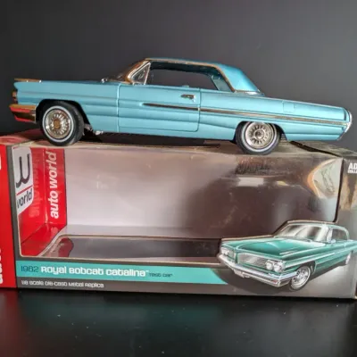 Auto World American Muscle 1962 Pontiac Royal Bobcat Catalina 1:18 Die Cast Model