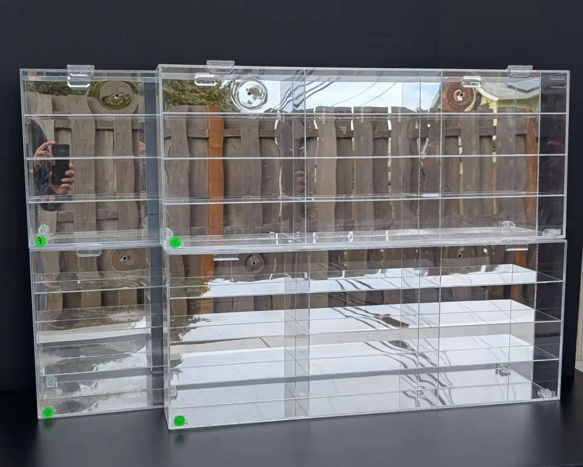 4 Clear Acrylic Mirrored Display Cabinets with Shelves B