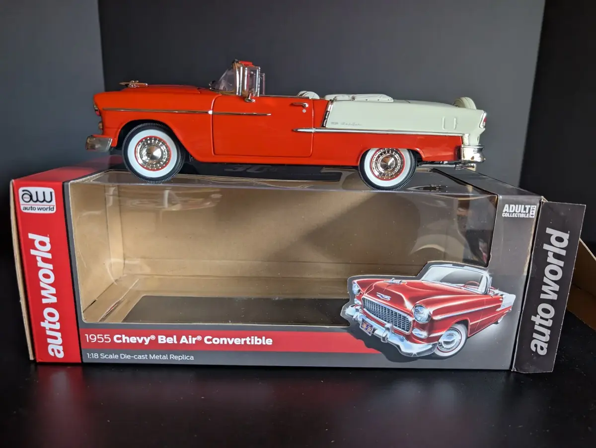 Auto World 1955 Chevrolet Bel Air Convertible 1:18 Die Cast Model with Box