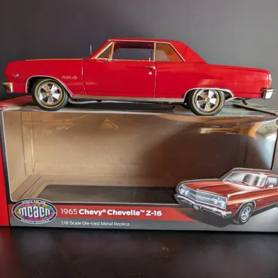 Auto World 1965 Chevrolet Chevelle Z16 1:18 Die Cast Model