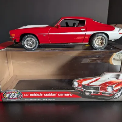 Auto World American Muscle 1971 Baldwin Motion Camaro 1:18 Die Cast Model