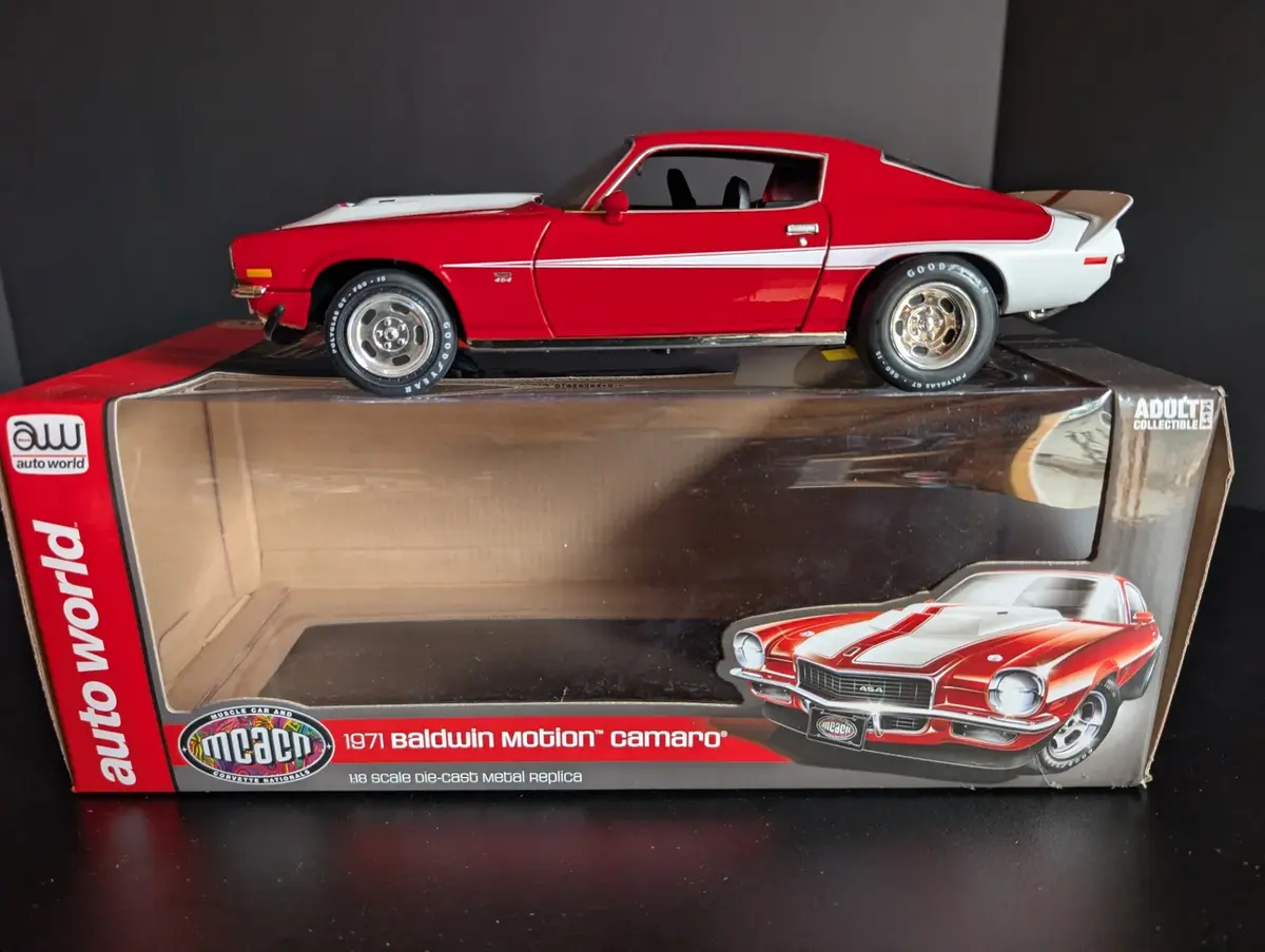 Auto World American Muscle 1971 Baldwin Motion Camaro 1:18 Die Cast Model