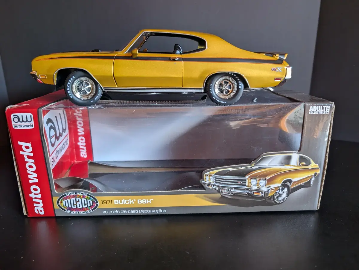 Auto World American Muscle 1971 Buick GSX 1:18 Limited Edition Die Cast Model