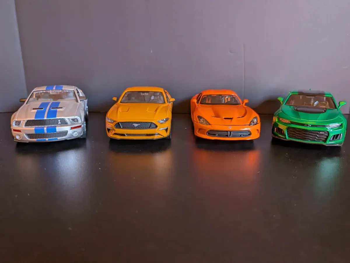 1:24 Modern American Muscle Diecast Cars - Mustang, Viper & Camaro