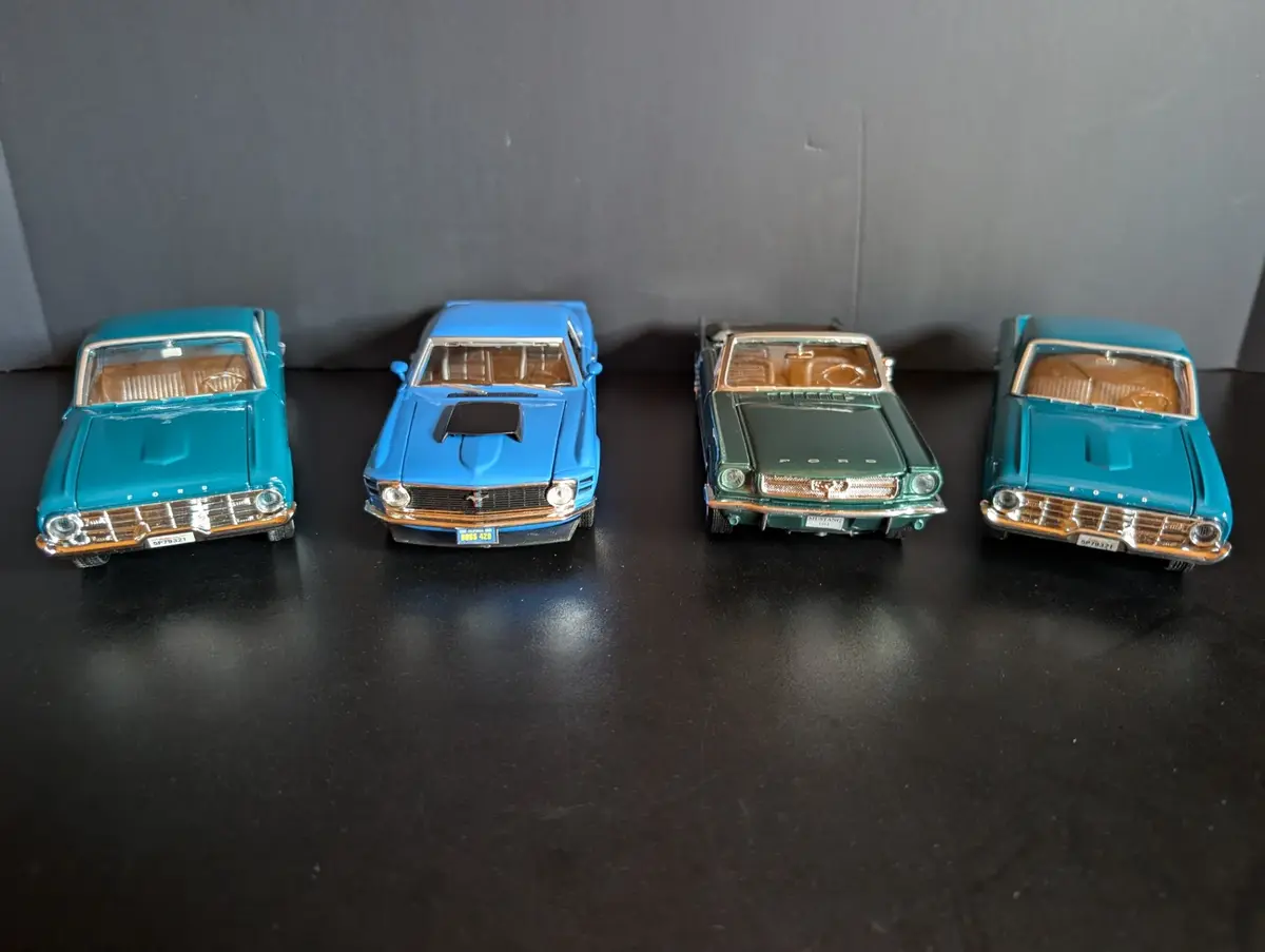 1970 Ford Mustang Boss 429, 1964 Ford Mustang Convertible & 1960 Ford Ranchero 1:24 Diecast Models
