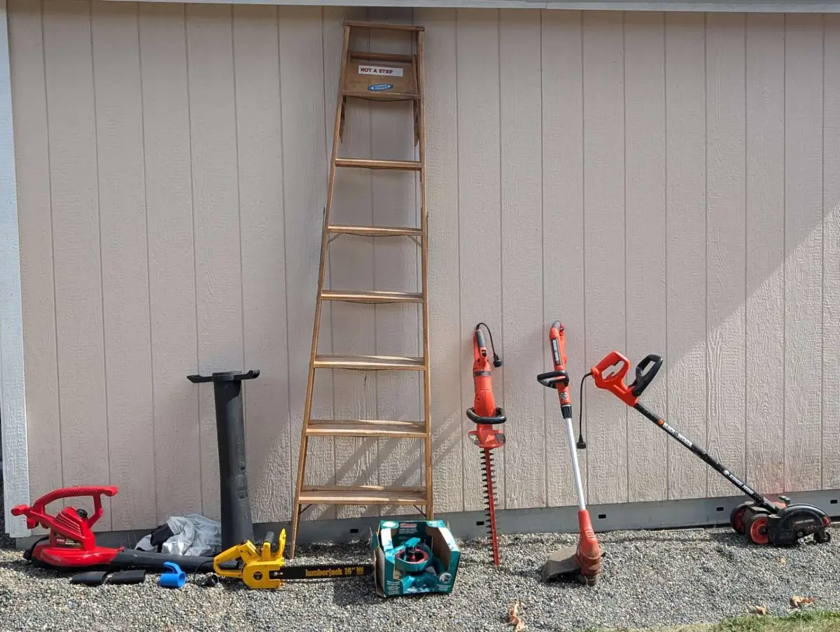 Black & Decker, Toro & Lumberjack Electric Lawn Tool Lot with Werner Ladder