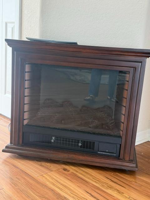 Electric fireplace