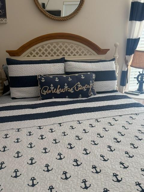 Queen size anchor bedroom set 1 of 3 