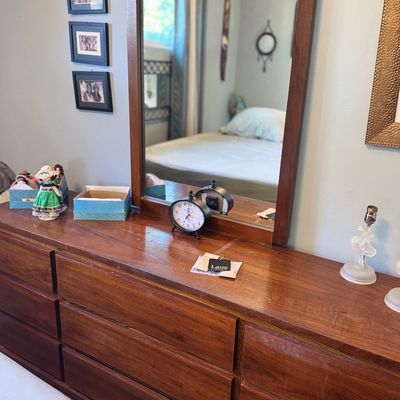 Sale Photo Thumbnail #26: 3 piece Lane bedroom set