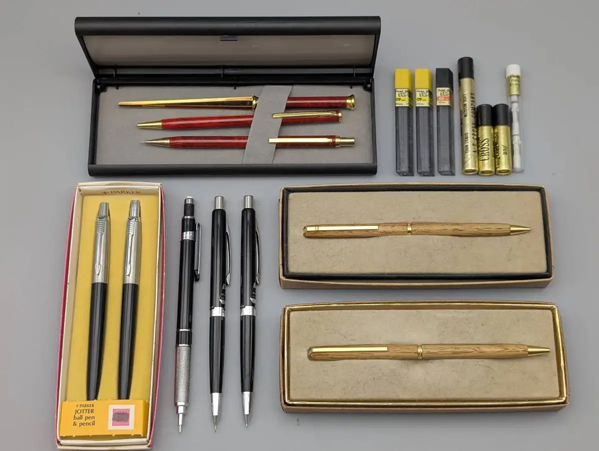 Pens and Mechanical Pencils 