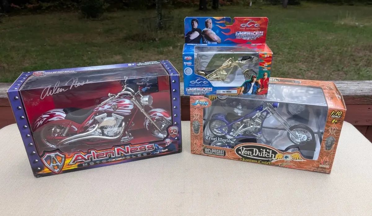 NIB Die-Cast Custom Choppers