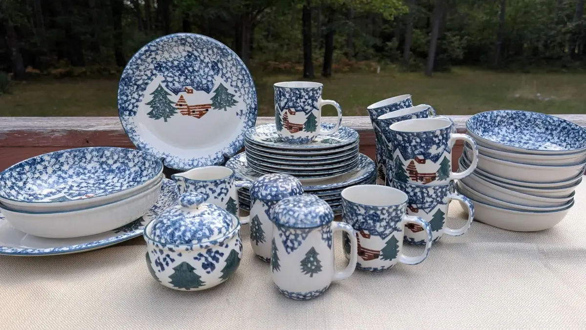 Folk Craft Cabin in the Snow Dinnerware 