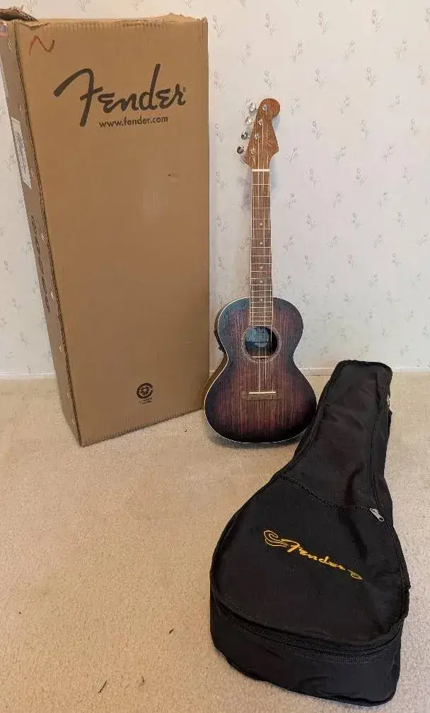 Fender Tenor Ukule 