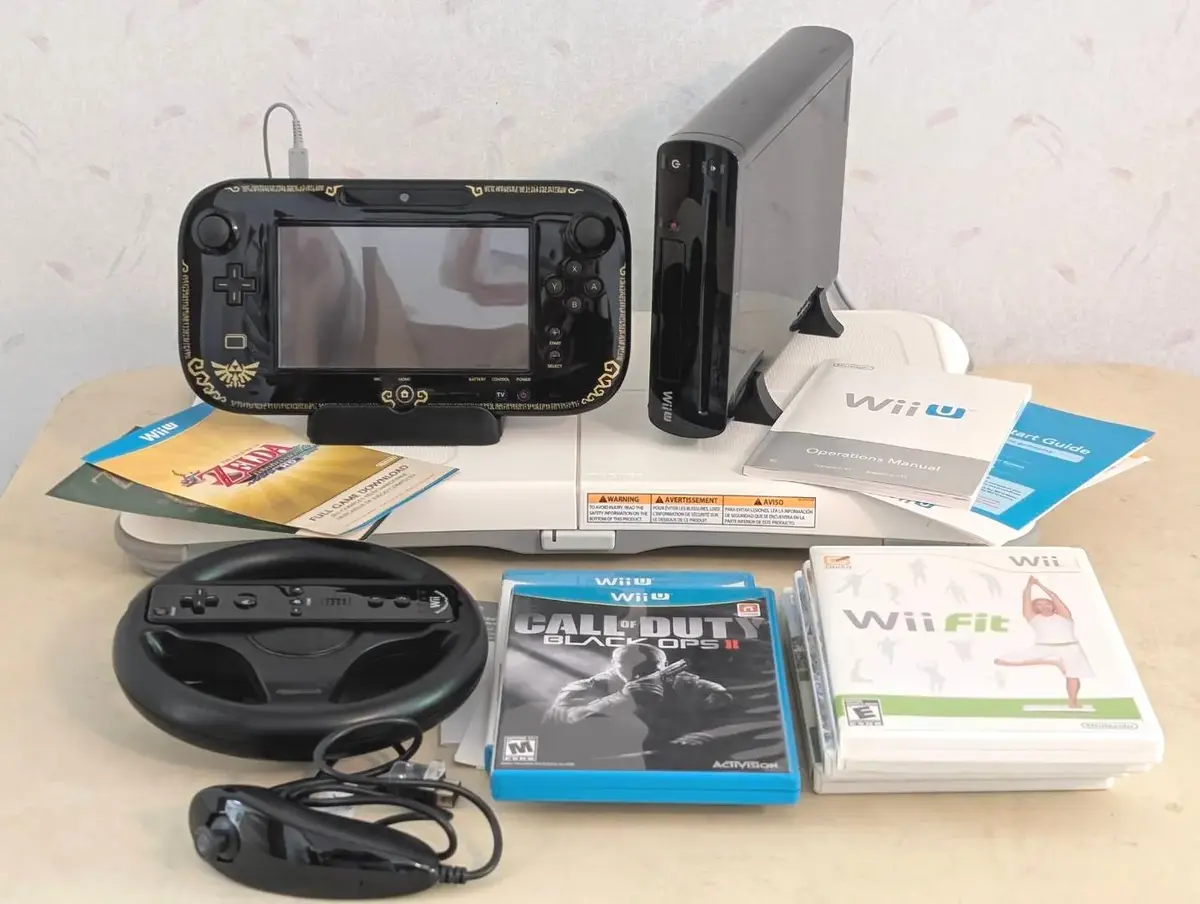 Nintendo Wii U Zelda Wind Waker HD Limited Edition Console Bundle & Accessories