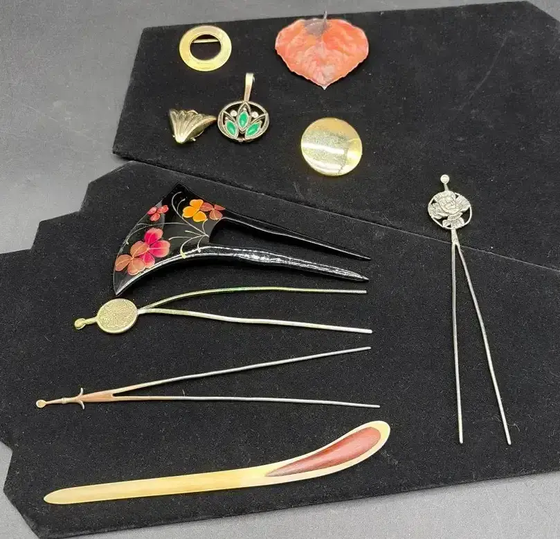 Vintage Hair Pins & Brooches