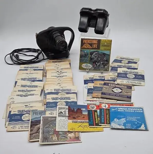 Vintage View-Master, Projector & Assorted  Reels