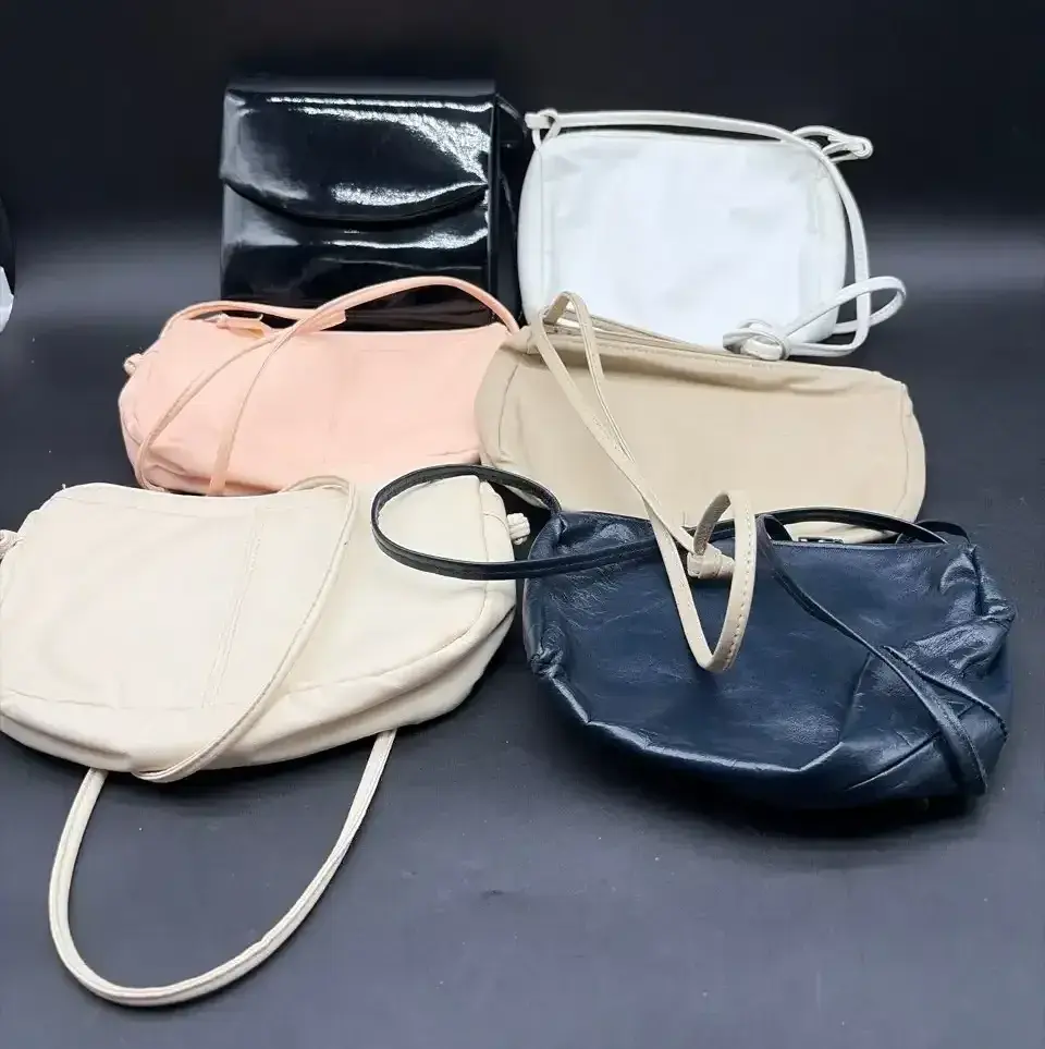(6) Vintage Purses