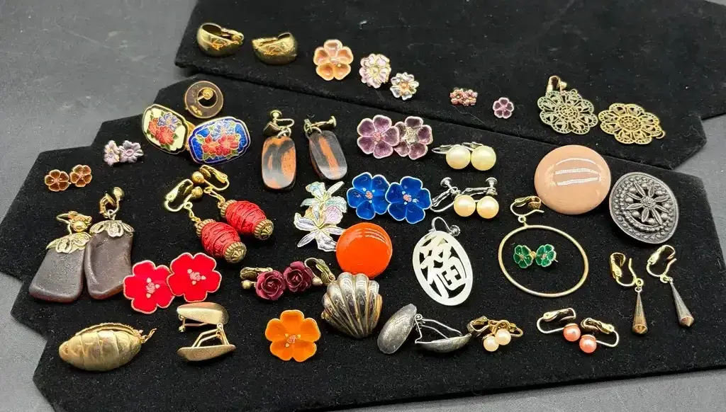 Costume Jewelry- Earrings