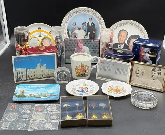 The Royal Family- Trinkets & Collectibles