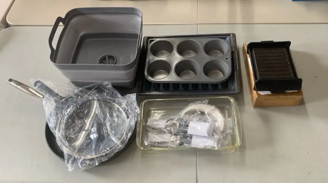 Cooking and Bakeware Items