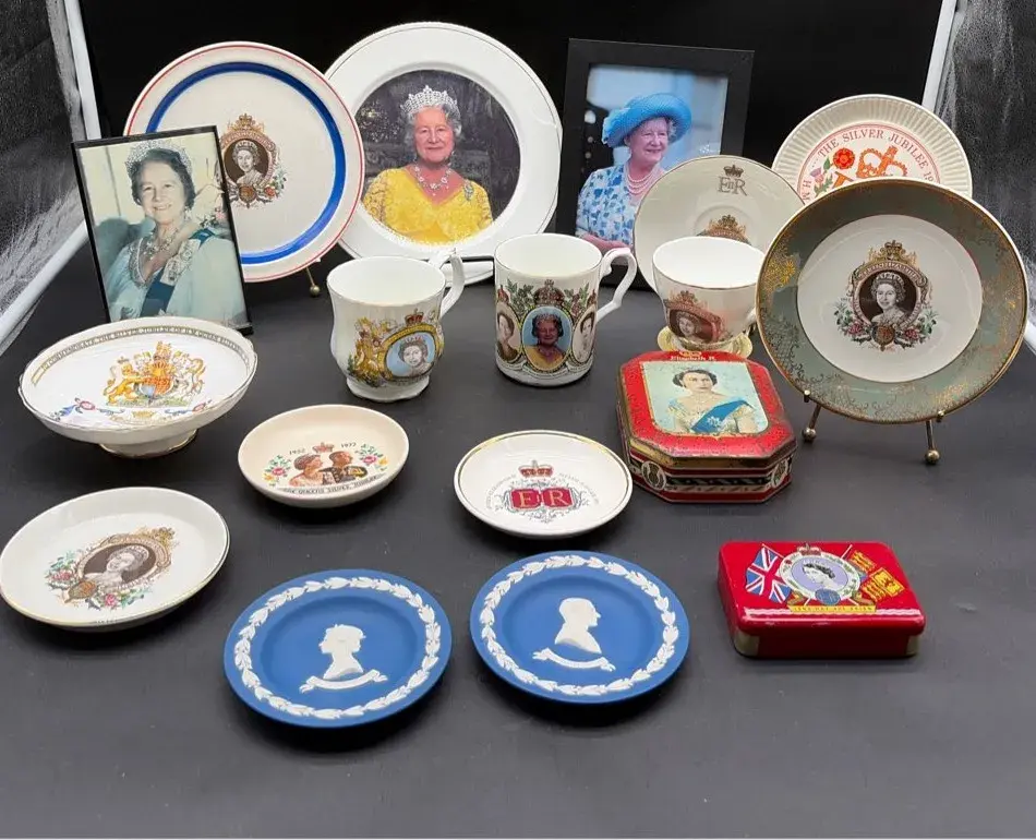 England Royalty Silver Jubilee Collectibles