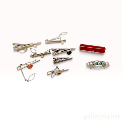 A Collection of Sterling Silver and Agate Tie Clips and Brooches