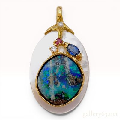 18KYG Egg Boulder Opal and Mother-of-Pearl Pendant