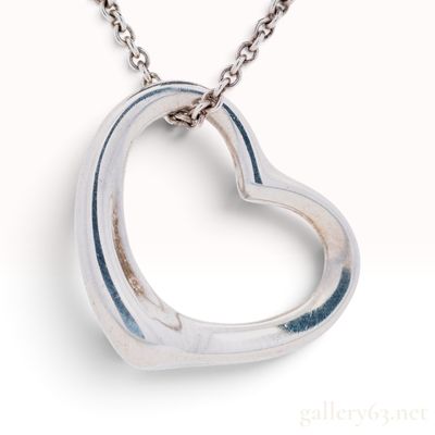Tiffany & Co. Elsa Peretti Sterling Silver Open Heart Pendant Necklace