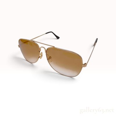 Vintage Gold Metal Aviator Sunglasses with Gradient Brown Lenses