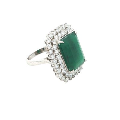 14K White Gold 9.0ct Emerald and Diamond Cocktail Ring