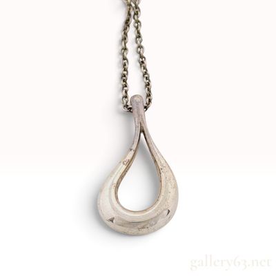 Tiffany & Co. Elsa Peretti Open Teardrop Sterling Silver Pendant Necklace