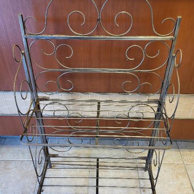 vtg metal folding rock for plants or display