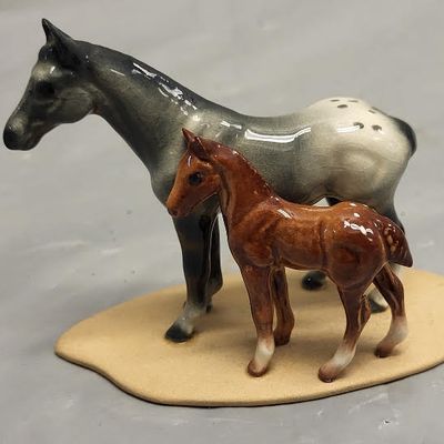 hagen renaker appolosa mare & foal horse on base