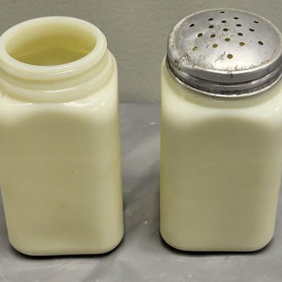 antique rare McKee Uranium custard glass shakers 2 x bid