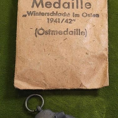 rare mint new old stock east front medal 1941-42