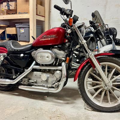 1999 Harley-Davidson Sportster 883 XL883 Motorcycle