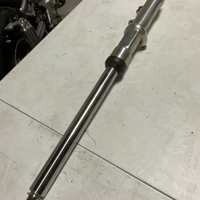 Single Polished Front Fork Assembly for Cruiser Motorcycles