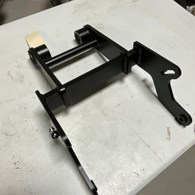 Aftermarket Black Powder-Coated Steel Motorcycle Swingarm for Harley-Davidson Road King 2002-Up