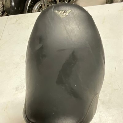 Harley-Davidson Motorcycle Pillion Seat Part 66024-81