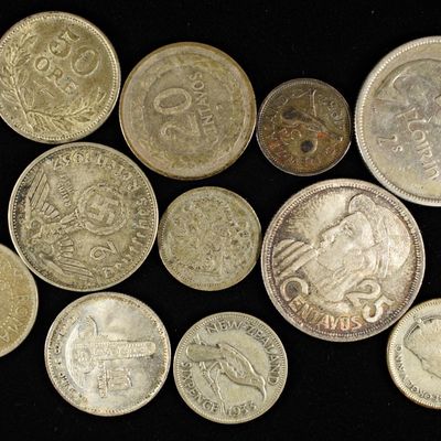 MIXED FOREIGN 25-75% SILVER COIN LOT ASW 1.05