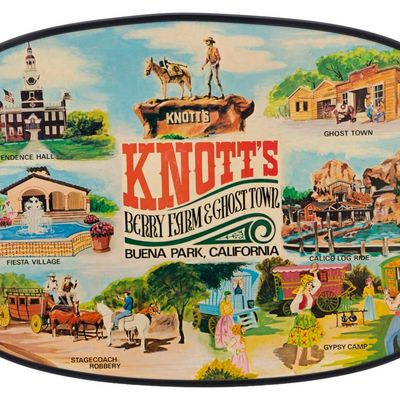 A Knott's Berry Farm & Ghost Town Tray.
