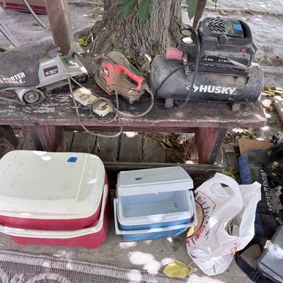 Estate sale photo