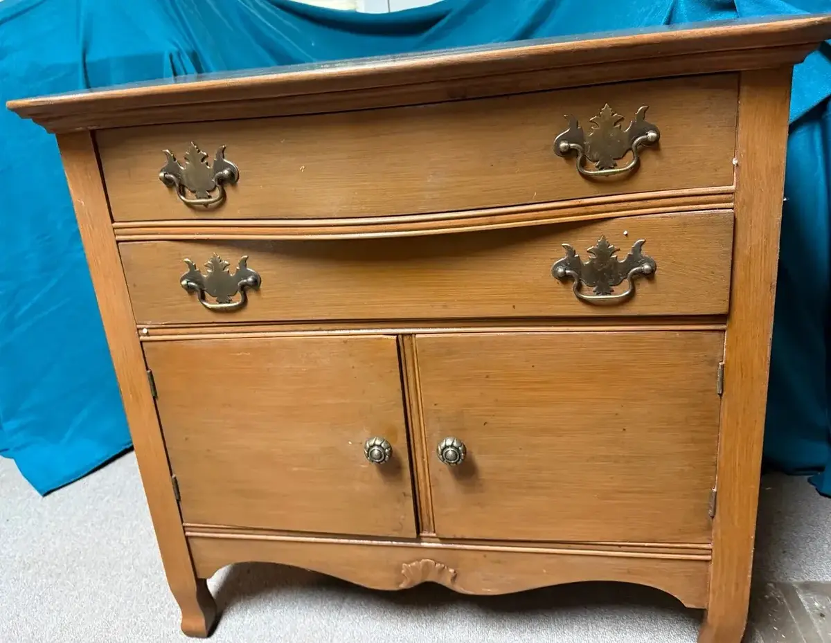 Small Vintage Dresser 