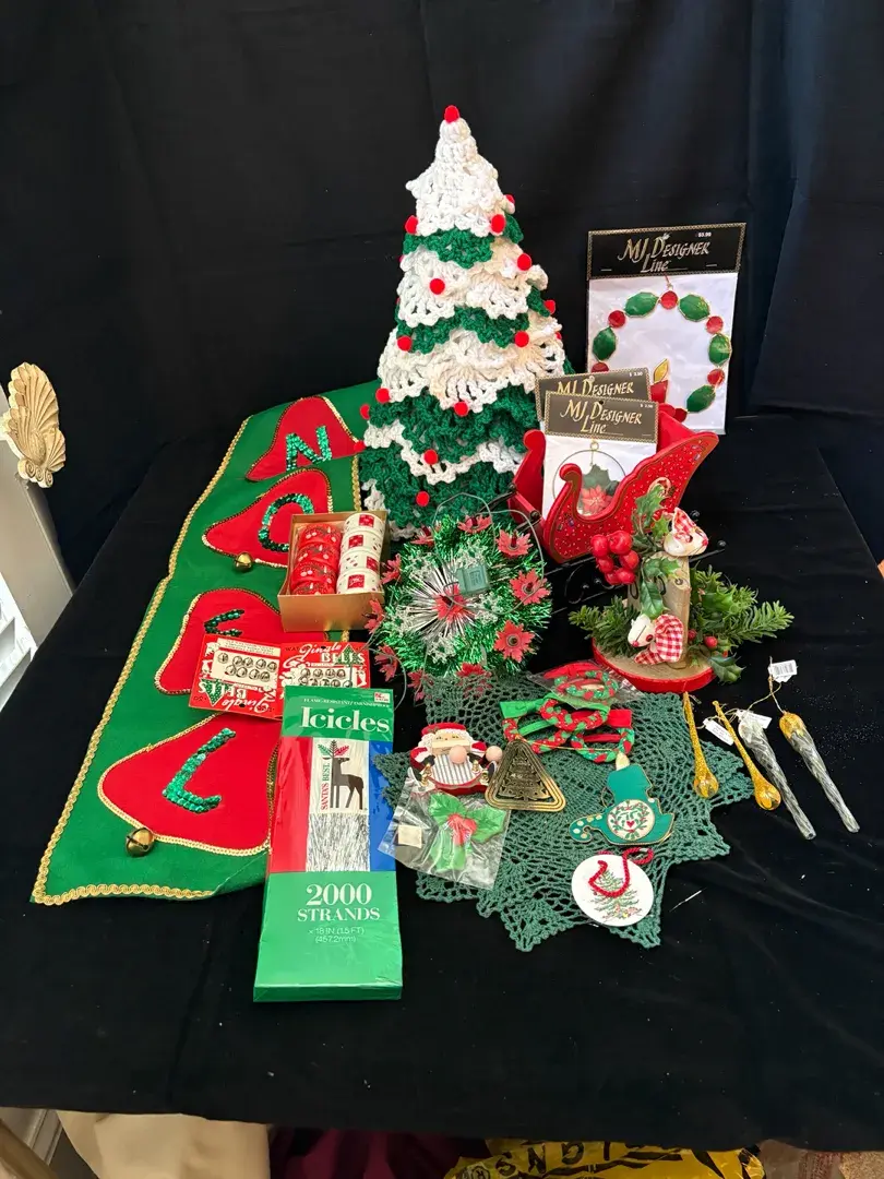 Vintage Christmas, Crocheted Tree, Banner and Icicle Ornaments