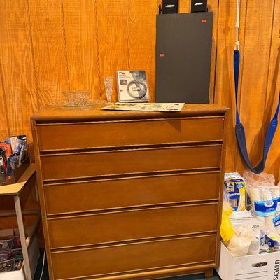 MCM Dresser Kroehler 