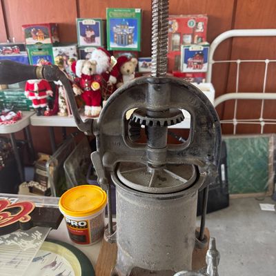 Estate sale photo
