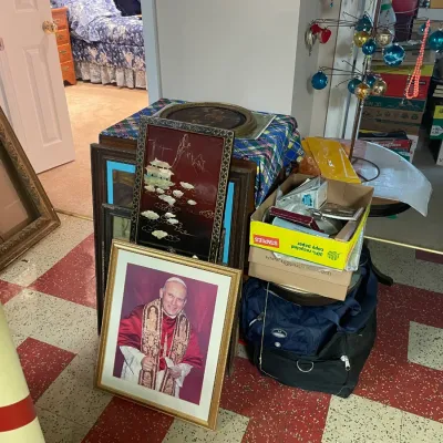 Estate sale photo